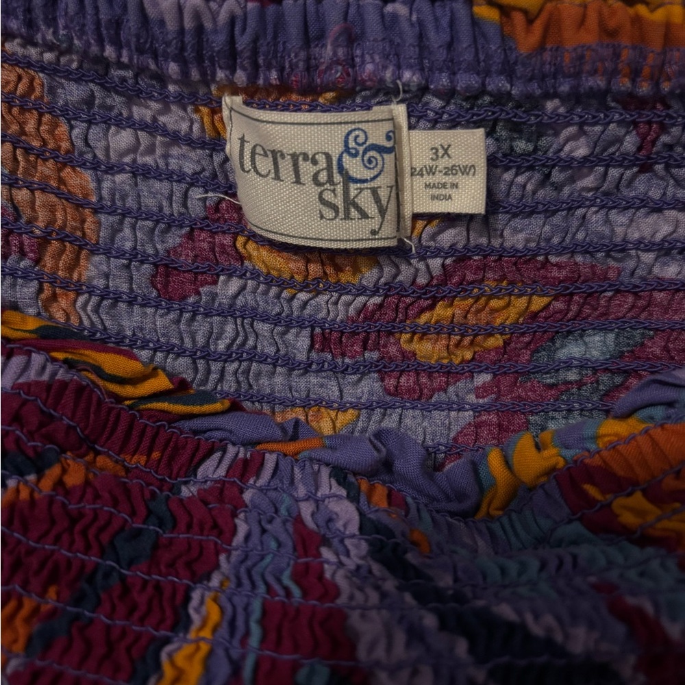 NWOT Terra & Sky Colorful Women's Blouse - Picture 4 of 4